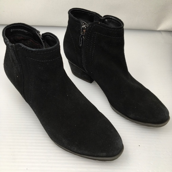 Blondo Shoes - Blondo Sueded Side Zip Waterproof Ankle Boot
